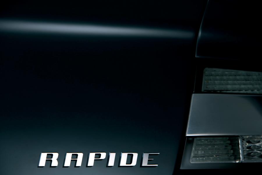 Логотип Aston Martin Rapide Concept 2006 года  (фото 22 из 39)